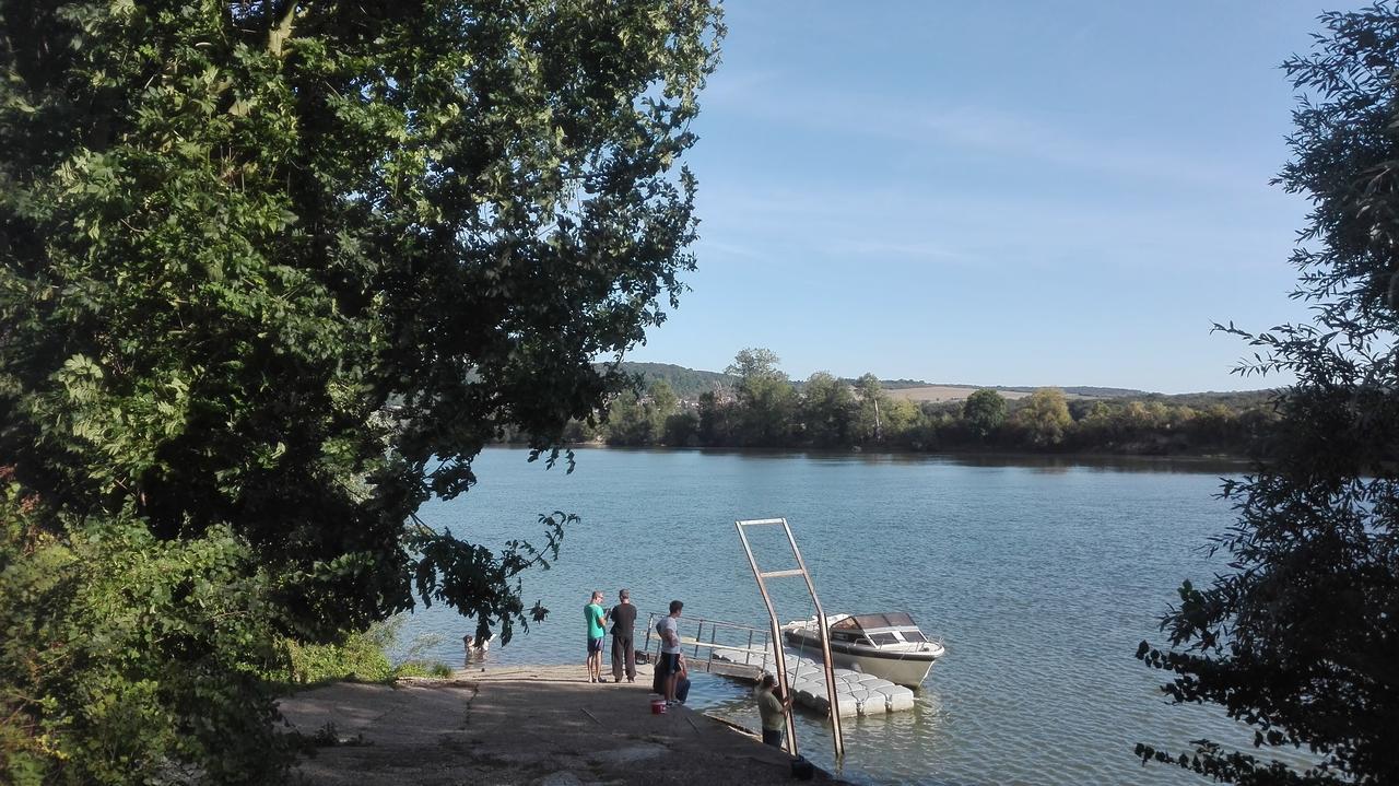Camping Loisirs Des Groux Mousseaux-sur-Seine Dış mekan fotoğraf