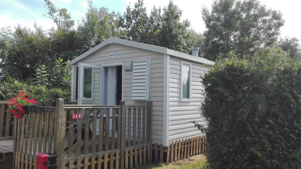 Camping Loisirs Des Groux Mousseaux-sur-Seine Dış mekan fotoğraf