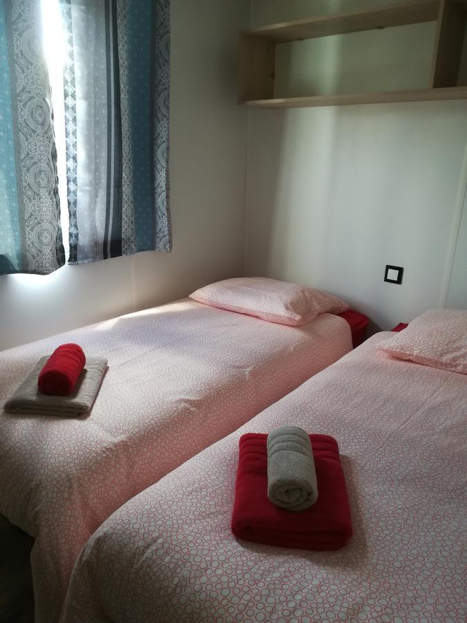 Camping Loisirs Des Groux Mousseaux-sur-Seine Dış mekan fotoğraf